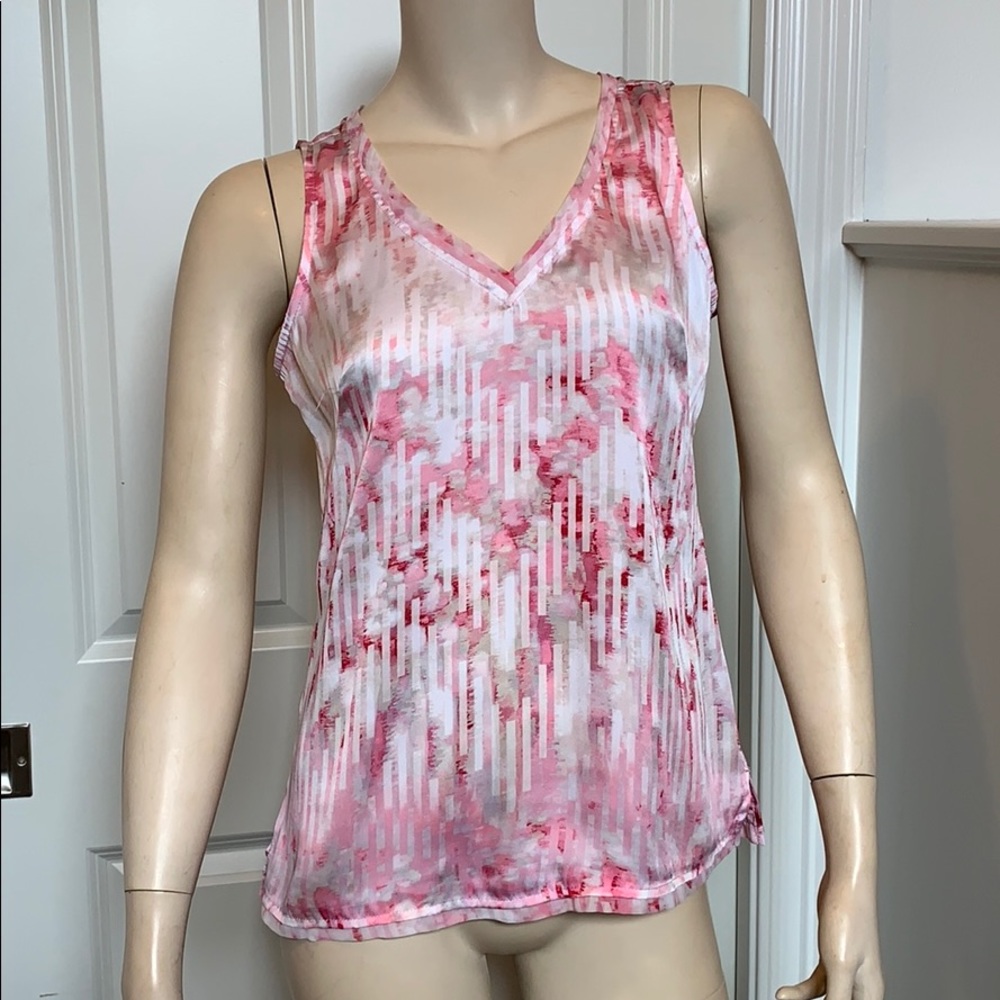 NWT White House black market top